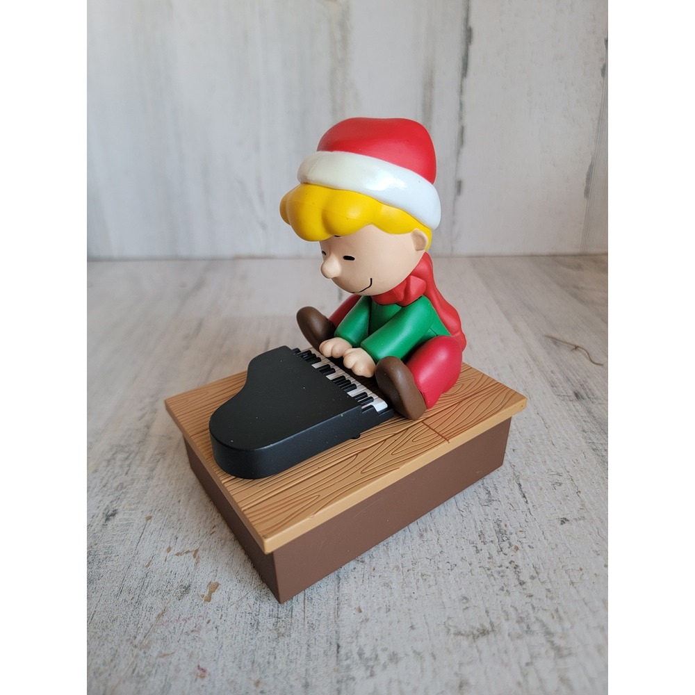 Hallmark linus piano Snoopy music Xmas home decor movement‎